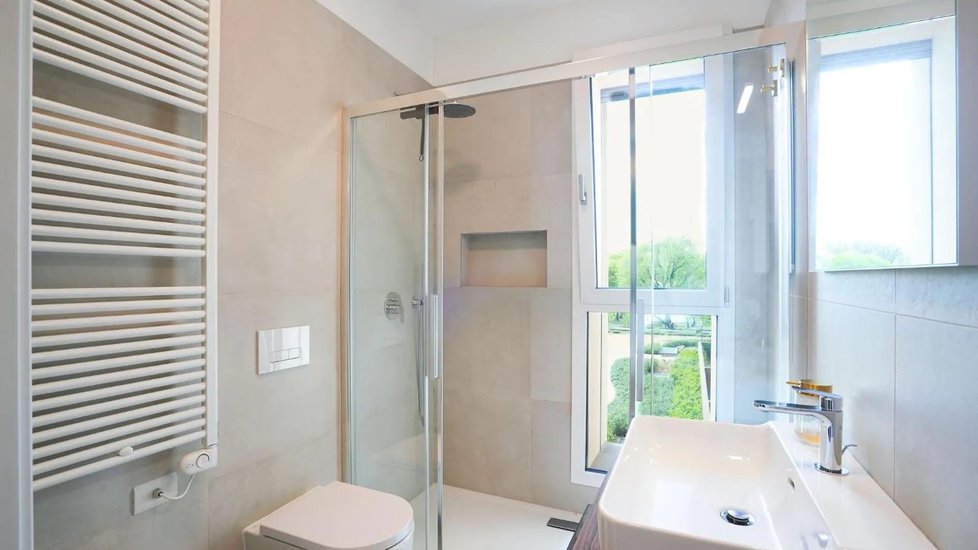 Milan Modern House Apartment 0*,